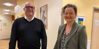 Bild:Dr. Ulf Künstler, Chefarzt Psychiatrie im Asklepios Westklinikum, und Dr. Sabine Ott-Jacobs, Chefärztin Kinder- und Jugendpsychiatrie im Asklepios Klinikum Harburg