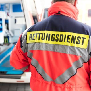 Hier war ein Bild: Rettungsdienst