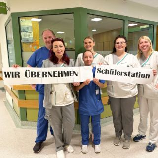 Schüler leiten eine Station